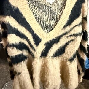 Stylish Black and Tan Women's Sweater by POL cute says small but medium to large